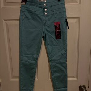 Women’s Brand New with Tags No Boundaries Light Blue/Aqua Stretchy Skinny Pants.